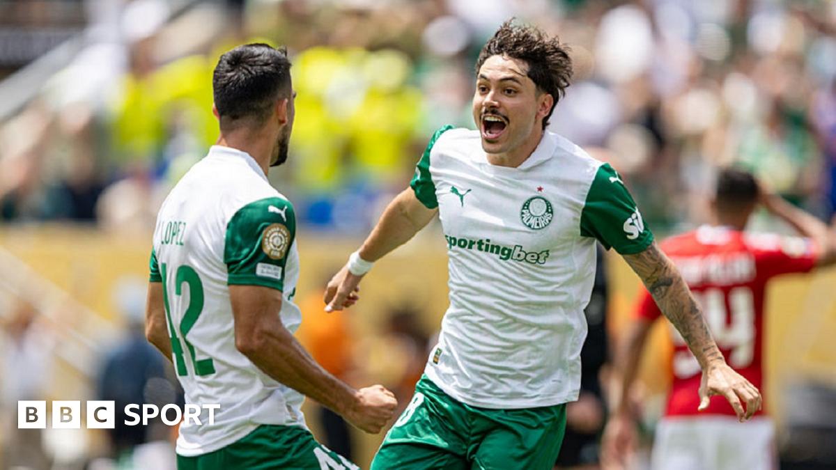 Al Ahly Suffers Defeat To Palmeiras Following 40-Minute Game Interruption Al Ahly Suffers Defeat To Palmeiras Following 40-Minute Game Interruption