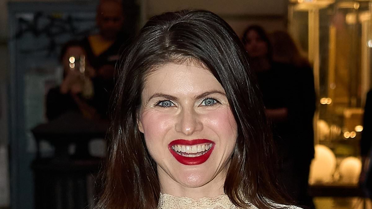 Alexandra Daddario's Sheer Lace Gown At The Dior Cruise Show Alexandra Daddario's Sheer Lace Gown At The Dior Cruise Show