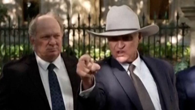 Australian Politician Faces Backlash After Threatening Journalist Australian Politician Faces Backlash After Threatening Journalist