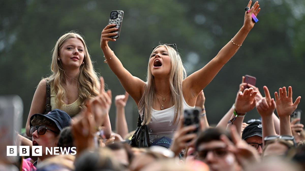 Bank Holiday Heatwave: UK Temperatures To Soar To 30C