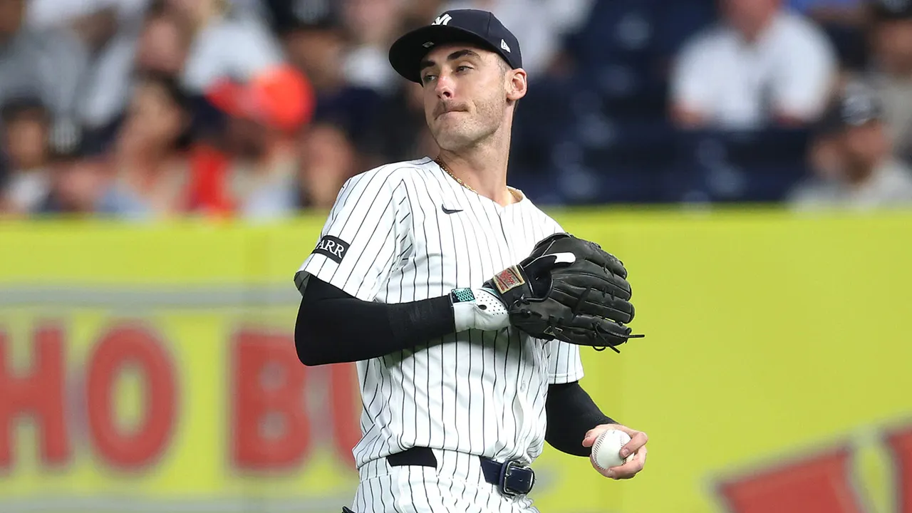 Bellinger's Outfield Error: A Costly Blunder In Yankees' Loss To Astros