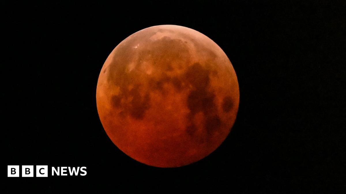 Blood Moon Eclipse: Best Viewing Locations And Times Across The UK