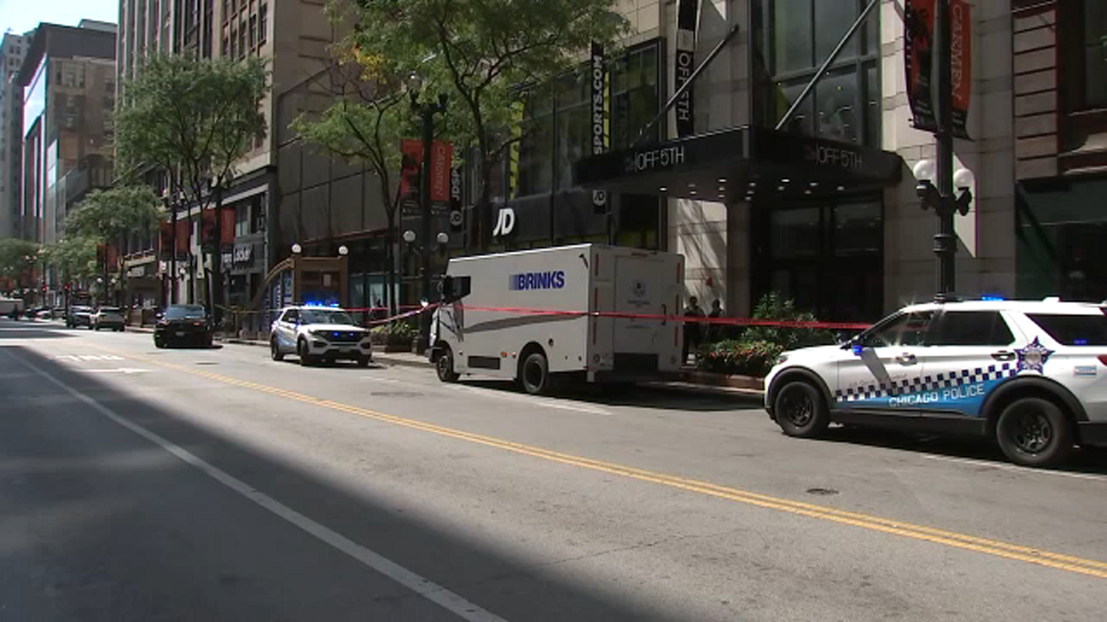Breaking News: Loop Shooting Impacts CTA Blue Line Service; Man Shot Near State And Madison