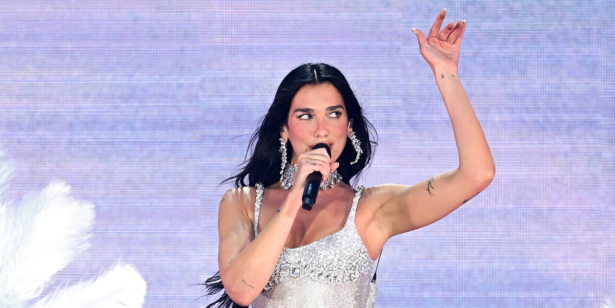 Chanel And Swarovski: Dua Lipa's Show-Stopping London Concert Looks Chanel And Swarovski: Dua Lipa's Show-Stopping London Concert Looks
