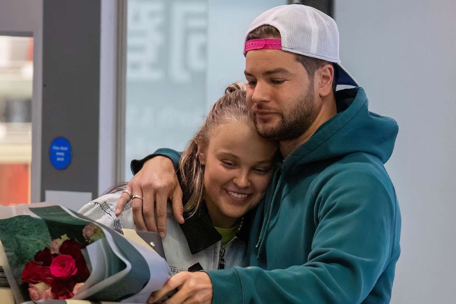 Chris Hughes' Airport Gesture To JoJo Siwa Sparks Dating Speculation Chris Hughes' Airport Gesture To JoJo Siwa Sparks Dating Speculation