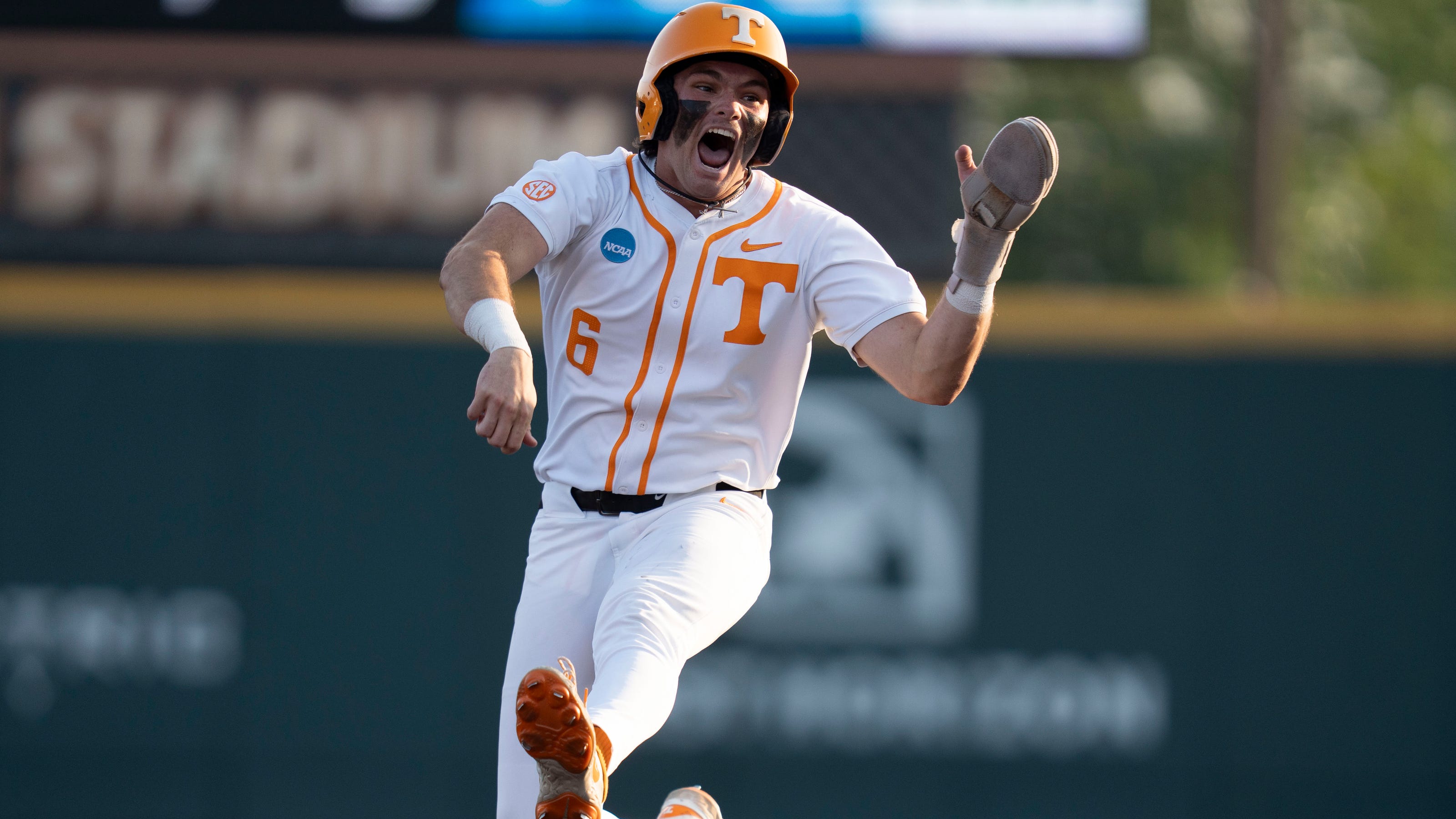 CWS Bound? NCAA Baseball Super Regional Preview: Teams, Dates & Locations CWS Bound? NCAA Baseball Super Regional Preview: Teams, Dates & Locations