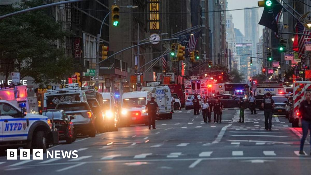 Deadly Midtown Shooting In New York Leaves Four Dead, One A Police Officer