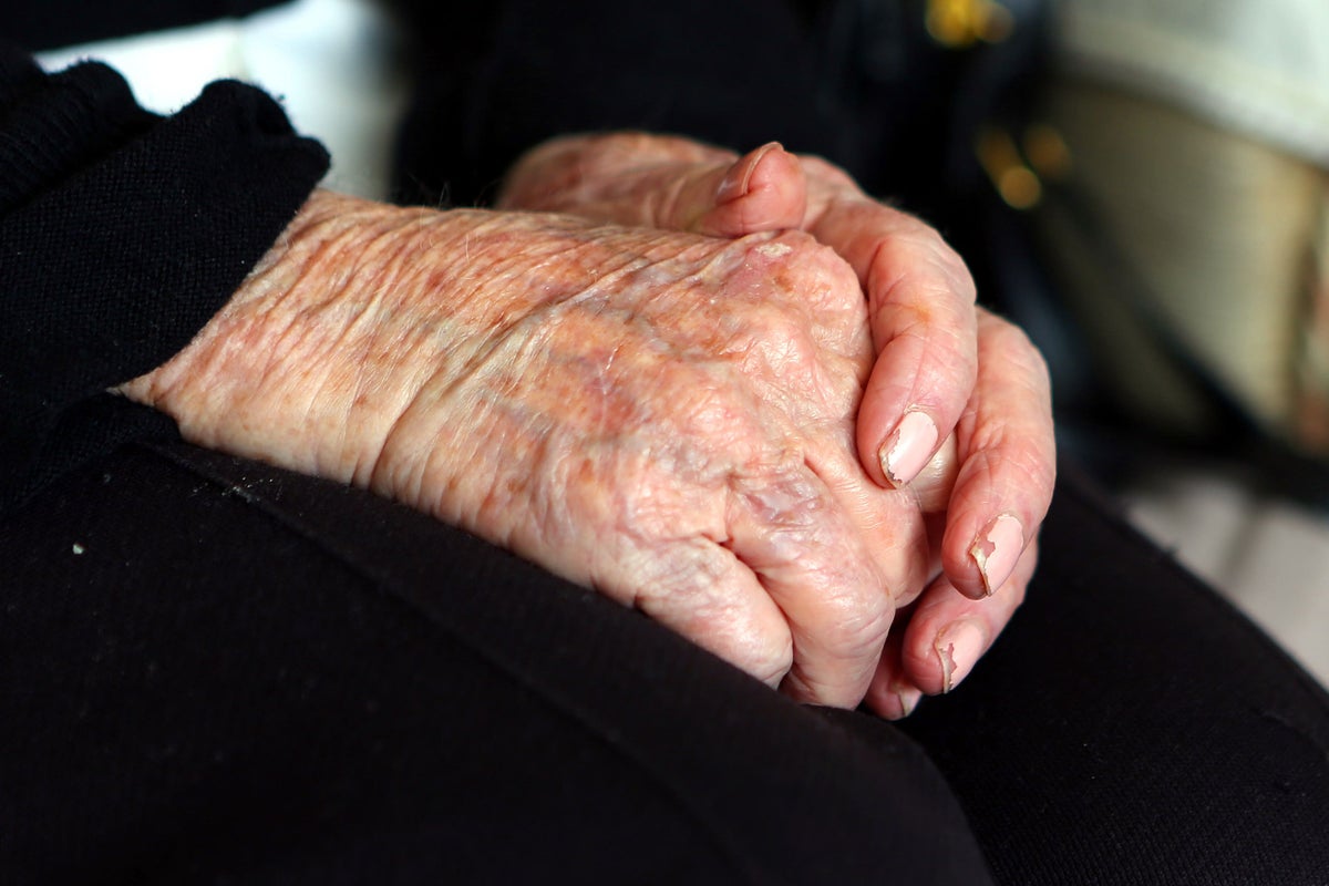 Decade-Long Study Reveals Vitamin B12 Deficiency Link To Dementia Risk Decade-Long Study Reveals Vitamin B12 Deficiency Link To Dementia Risk