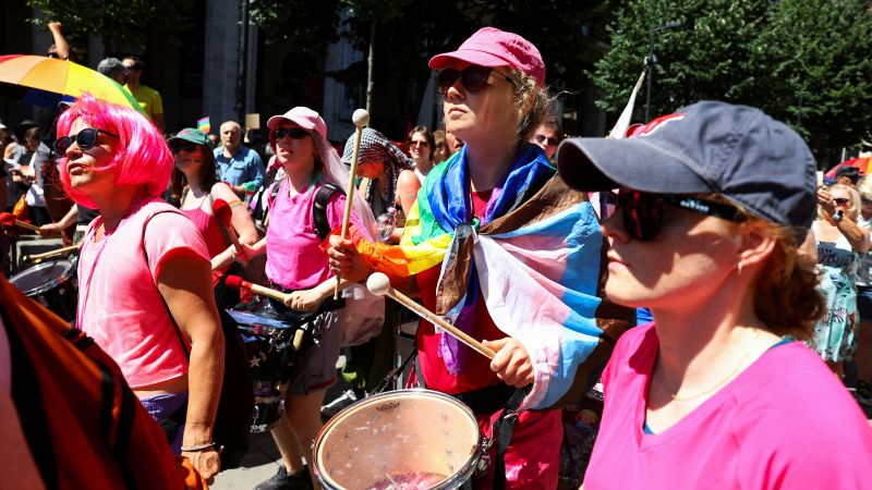 Despite Ban, Large Crowds Attend Budapest Pride Despite Ban, Large Crowds Attend Budapest Pride