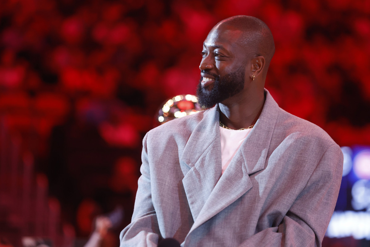Dwyane Wade Offers Encouragement To Fellow Heat Great Dwyane Wade Offers Encouragement To Fellow Heat Great