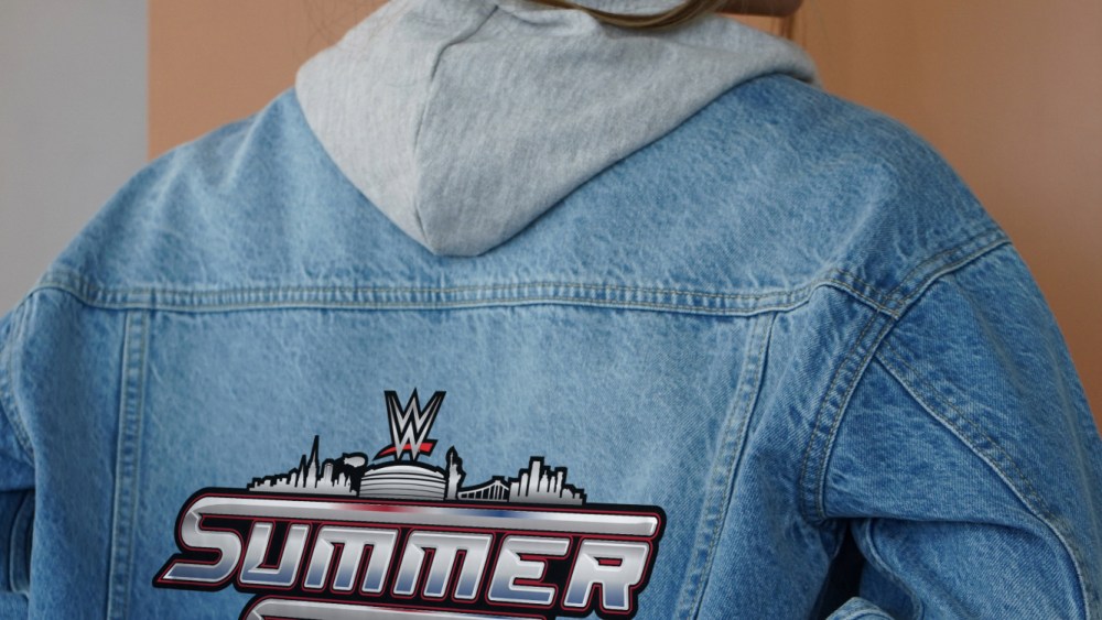 Erin Andrews Partners With WWE For Women's Merchandise Line Erin Andrews Partners With WWE For Women's Merchandise Line