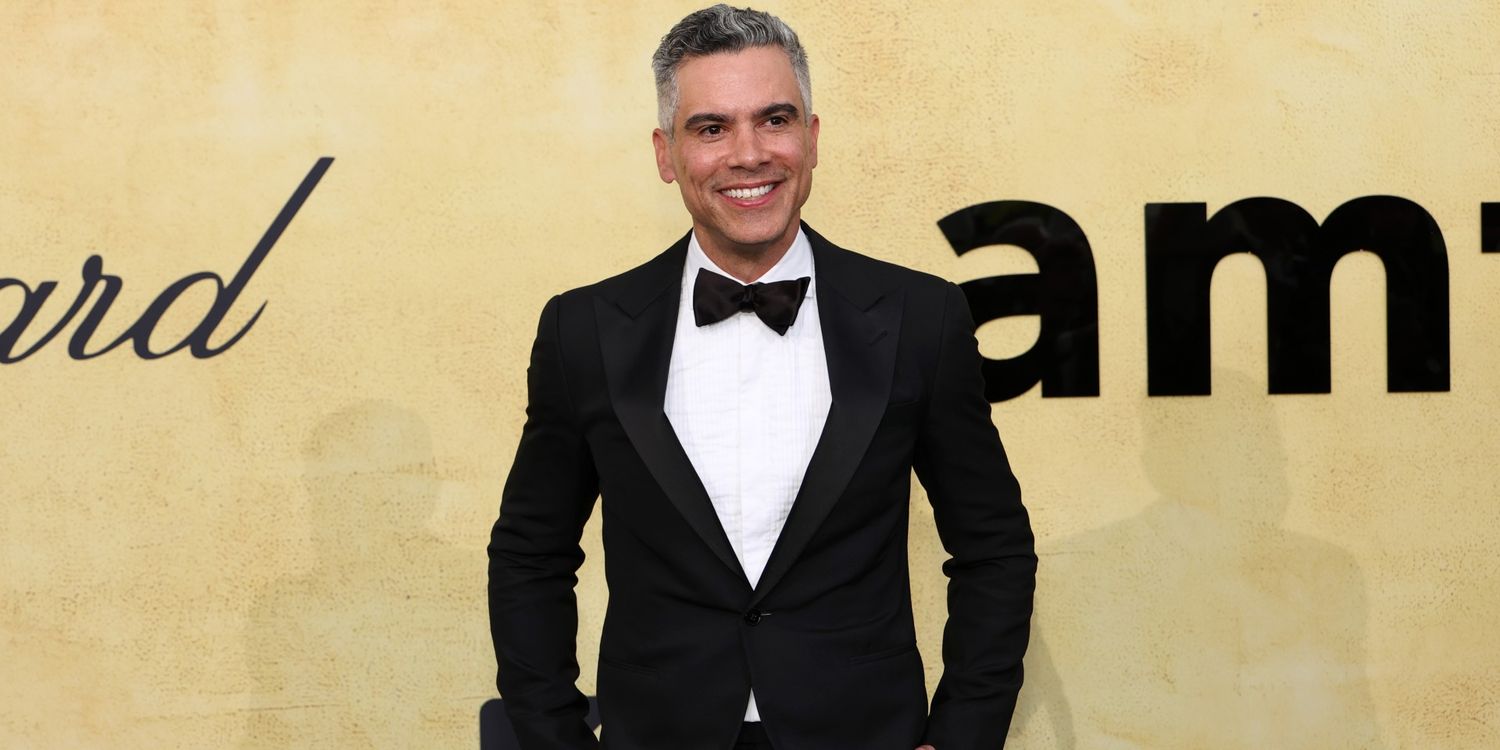 Following PDA Scandal, Cash Warren Enjoys Dinner Date With Young Actress Following PDA Scandal, Cash Warren Enjoys Dinner Date With Young Actress