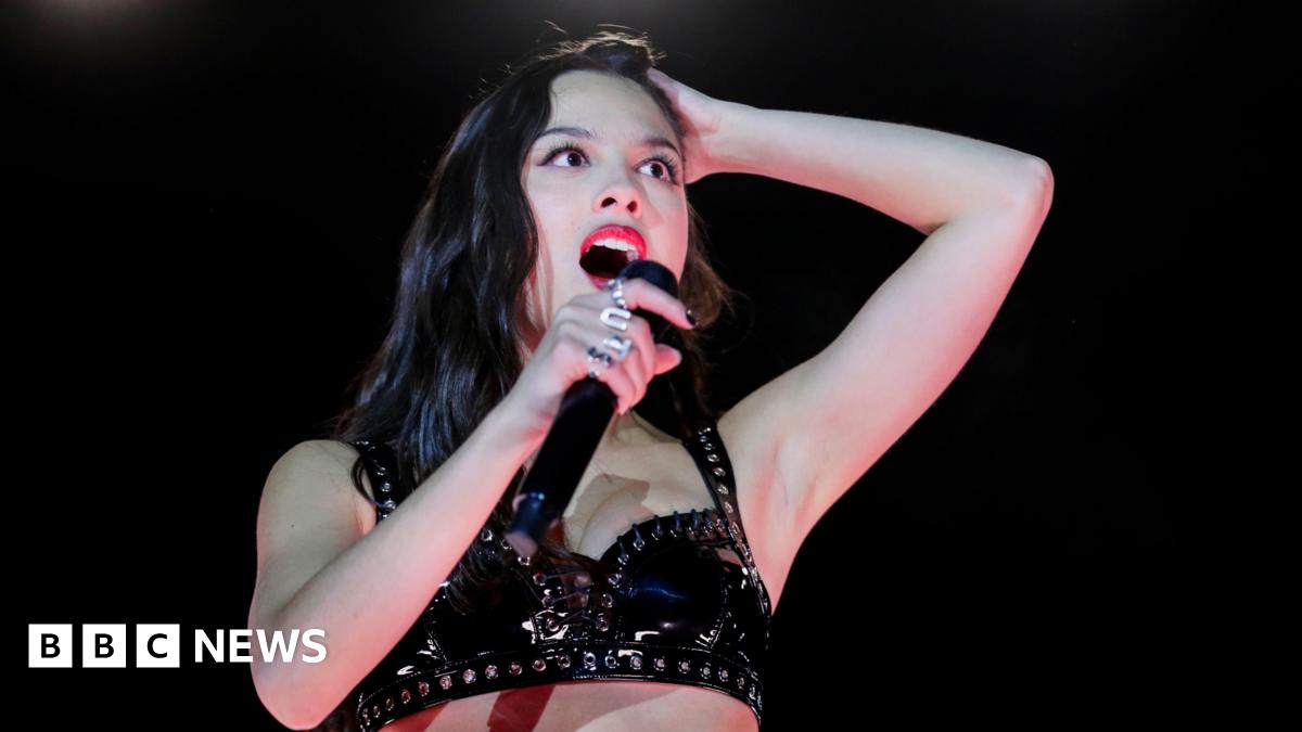 Full Glastonbury 2025 Lineup: Your Guide To The Festival's Schedule Full Glastonbury 2025 Lineup: Your Guide To The Festival's Schedule