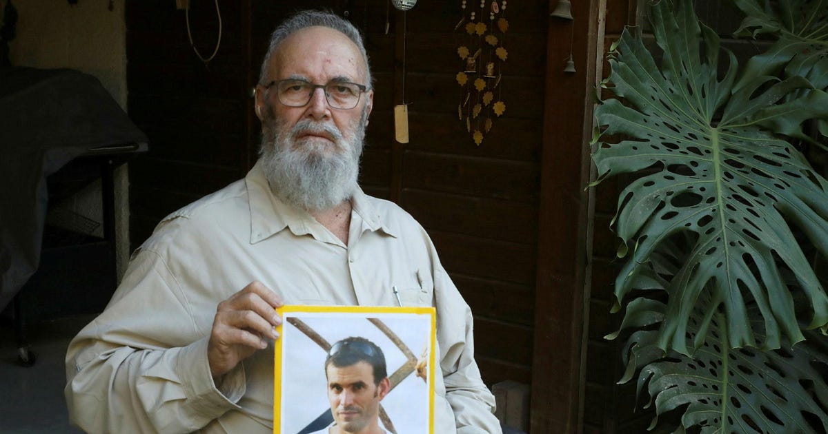 Gaza Hostage Death: Father's Emotional Appeal Against Soldier Endangerment Gaza Hostage Death: Father's Emotional Appeal Against Soldier Endangerment