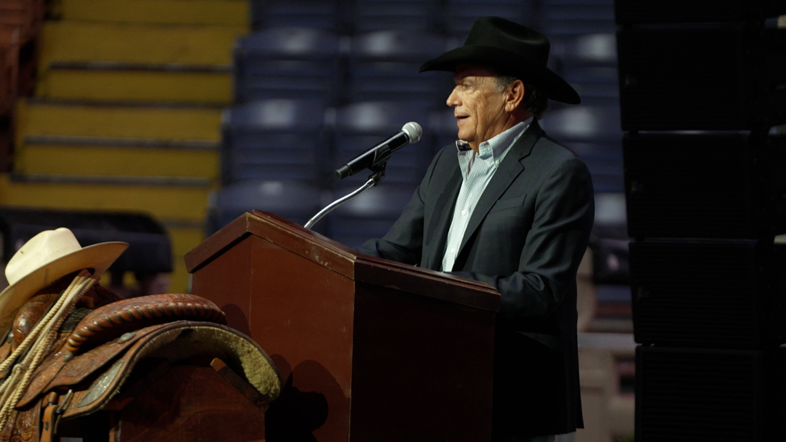 George Strait Honors Fallen Hero After Tragic North Texas House Fire George Strait Honors Fallen Hero After Tragic North Texas House Fire