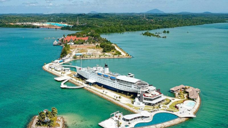 Historic Ship Reborn: $18 Million Hotel Project Unveiled Historic Ship Reborn: $18 Million Hotel Project Unveiled