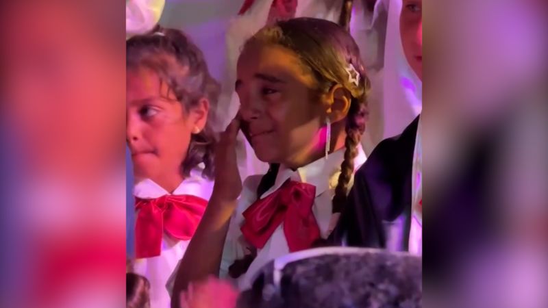 Hope Amidst Hardship: Gaza Graduation Ceremony Honors Children Who Lost Parents