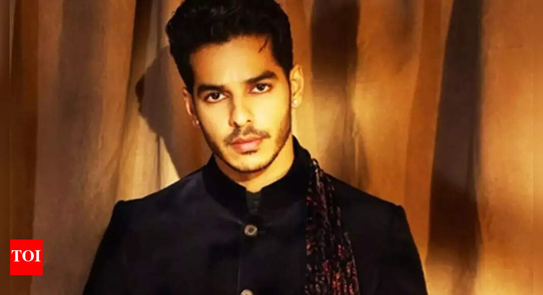 Ishaan Khatter's Plea: More Discretion Needed From Actors' Entourages Ishaan Khatter's Plea: More Discretion Needed From Actors' Entourages