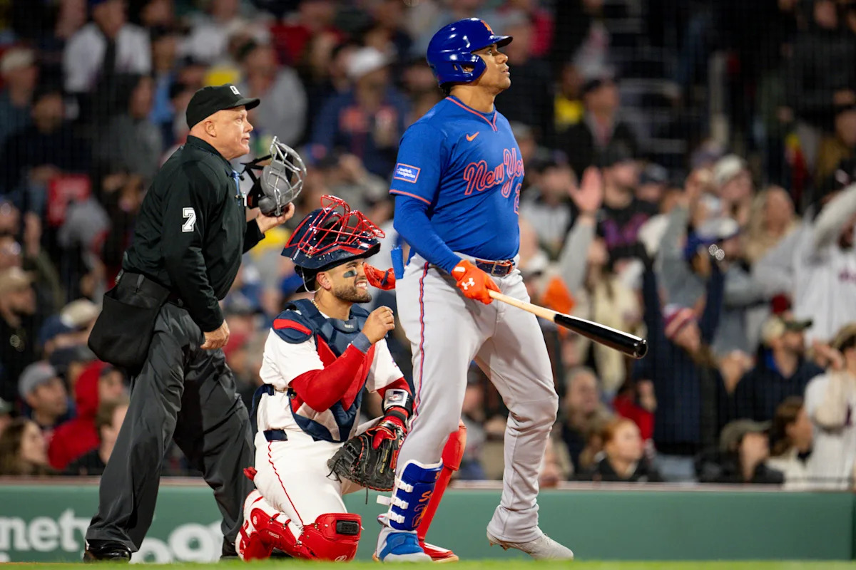 Juan Soto's Hustle Questioned After Green Monster Hit Results In Single Juan Soto's Hustle Questioned After Green Monster Hit Results In Single