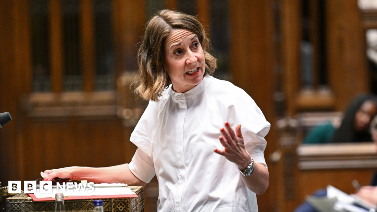 Labour MPs Challenge Liz Kendall On Controversial Benefit Rollout