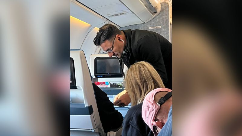 Life-Saving Encounter: Cardiologist Uses Portable Device To Treat Heart Attack On Flight Life-Saving Encounter: Cardiologist Uses Portable Device To Treat Heart Attack On Flight