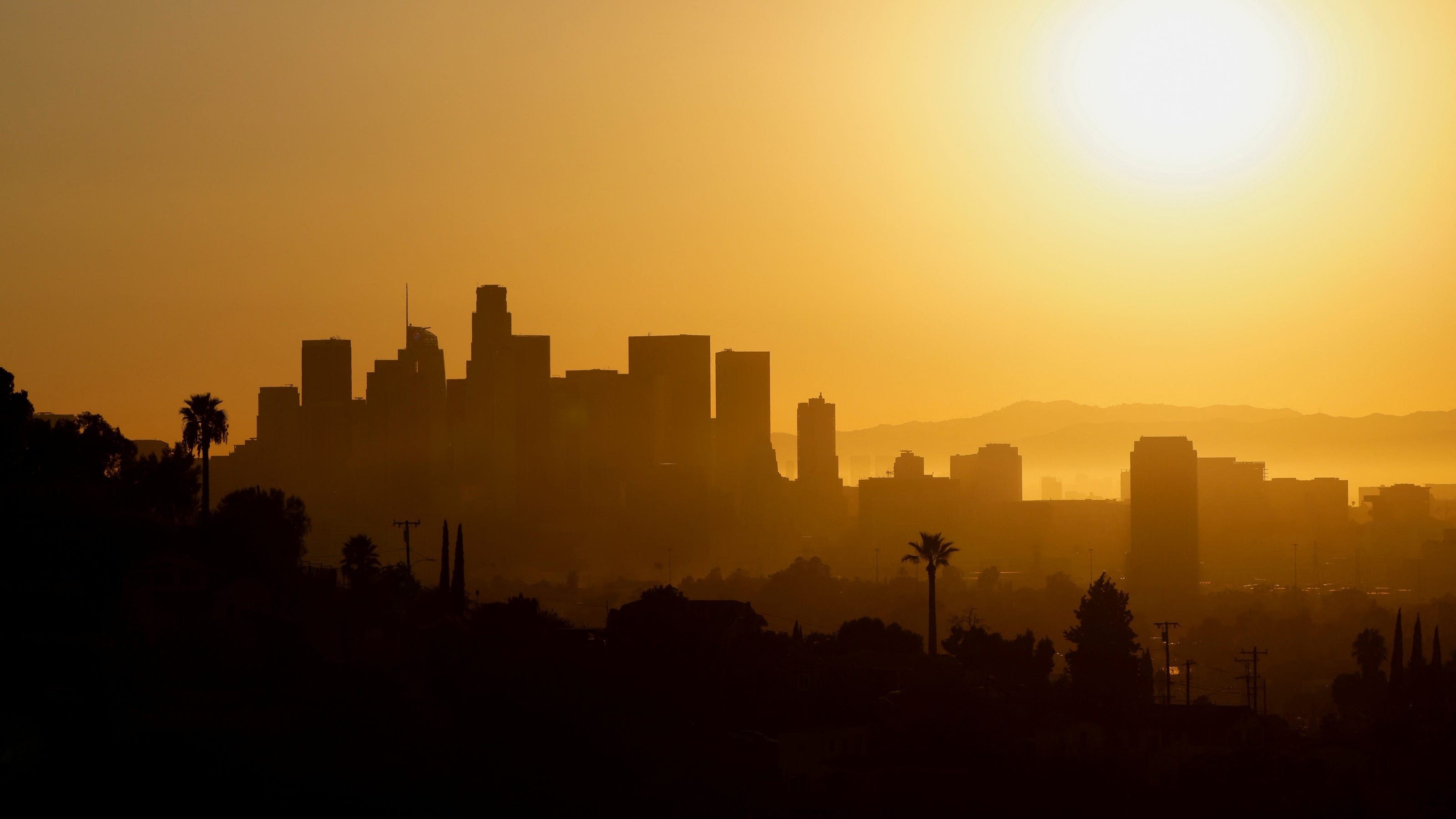 Los Angeles, California: Record-Breaking Heatwave Expected This Summer