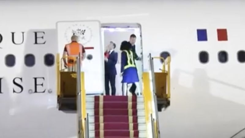 Macron Responds To Viral Video Showing Apparent Push From Brigitte Macron Macron Responds To Viral Video Showing Apparent Push From Brigitte Macron