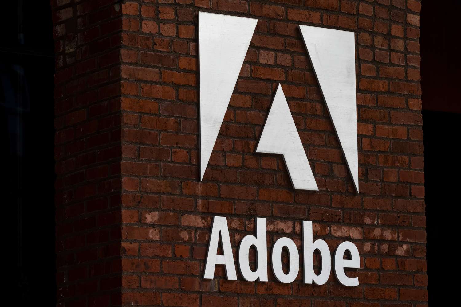 Market Reaction: Analyzing Trader Sentiment On Adobe Stock Post-Earnings Market Reaction: Analyzing Trader Sentiment On Adobe Stock Post-Earnings