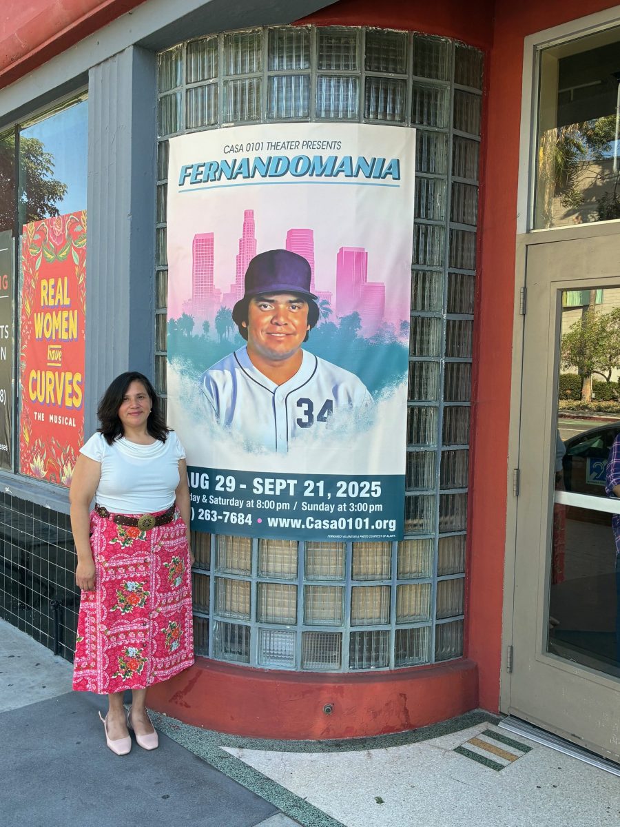 Más Allá Del Montículo: 12 Historias Inspiradas Por Fernando Valenzuela Más Allá Del Montículo: 12 Historias Inspiradas Por Fernando Valenzuela