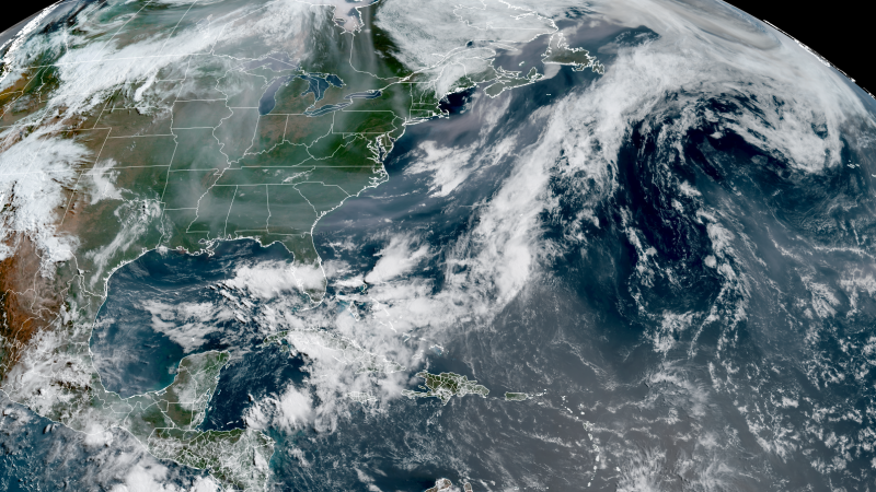 Meteorological Forecast: Imminent Collision Of Wildfire Smoke And Dust Over The South Meteorological Forecast: Imminent Collision Of Wildfire Smoke And Dust Over The South