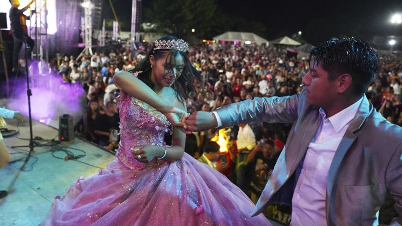 Mexican Quinceañera Goes Viral: From Empty Party To Stadium Celebration Mexican Quinceañera Goes Viral: From Empty Party To Stadium Celebration