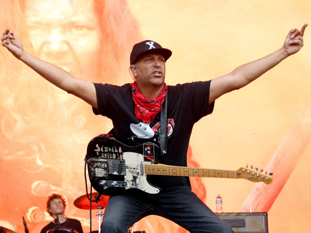 Morello On Black Sabbath's Final Gig: A Poignant Absence, Unlike Tributes To Mercury And Hawkins Morello On Black Sabbath's Final Gig: A Poignant Absence, Unlike Tributes To Mercury And Hawkins