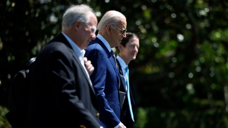 New Book Reveals: Democratic Party's Reaction To Biden's Waning Power New Book Reveals: Democratic Party's Reaction To Biden's Waning Power