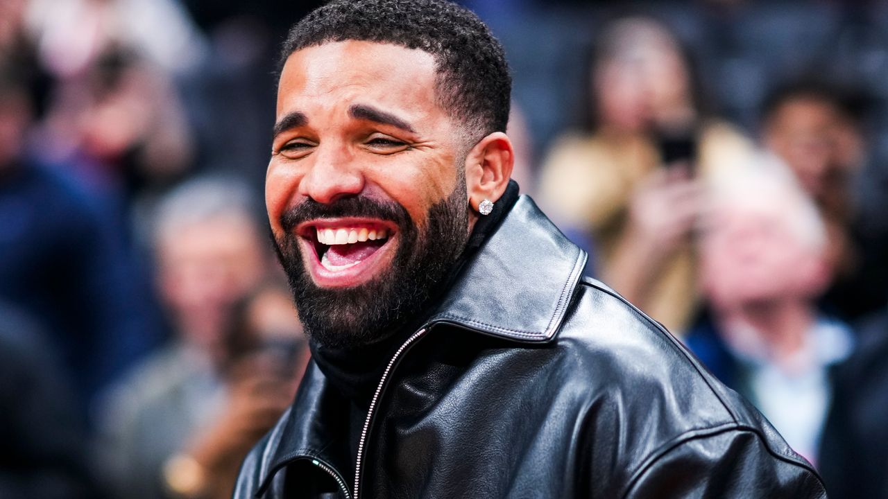 New Drake Song Addresses Kendrick Lamar Beef: New Drake Song Addresses Kendrick Lamar Beef: