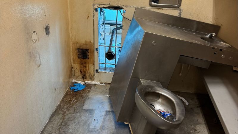 New Orleans Jail Escape Foiled: Inmates' Ingenious Plan Involved Hair Trimmers New Orleans Jail Escape Foiled: Inmates' Ingenious Plan Involved Hair Trimmers