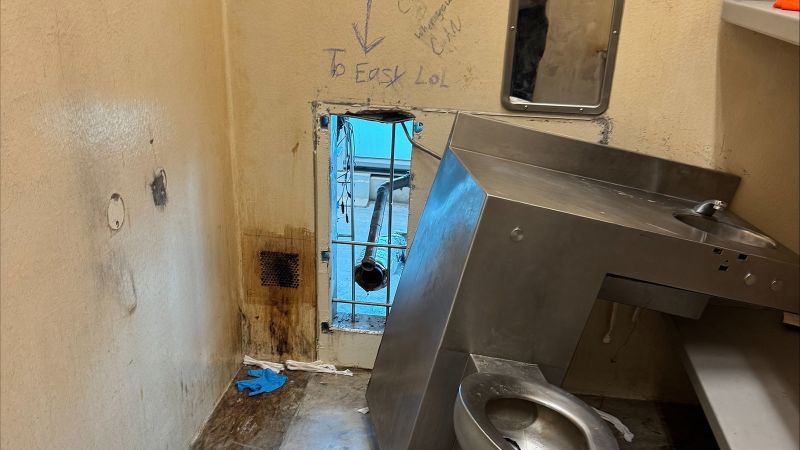 New Orleans Jail Escape Plot: Inmates Used Hair Trimmers, Source Reveals New Orleans Jail Escape Plot: Inmates Used Hair Trimmers, Source Reveals