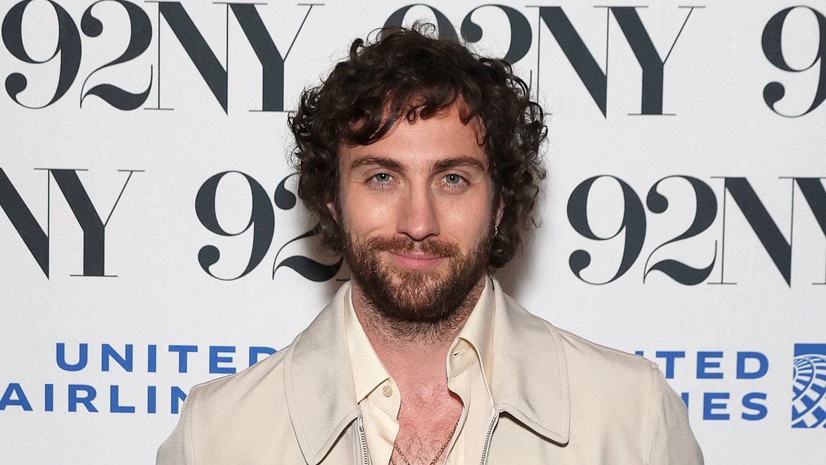 New Photo: Aaron Taylor-Johnson And Jodie Comer Spark Speculation New Photo: Aaron Taylor-Johnson And Jodie Comer Spark Speculation