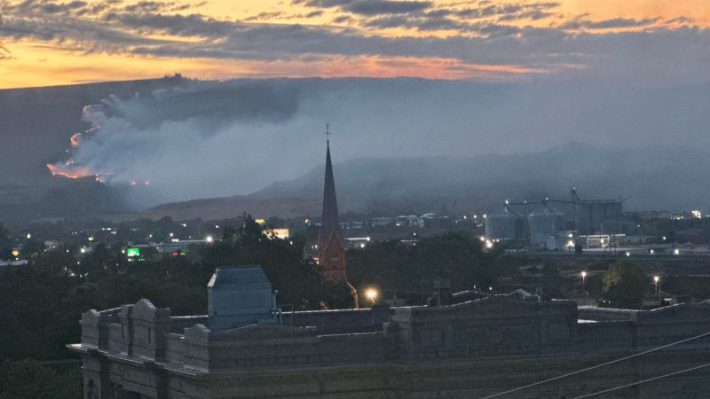 Oregon Highway Closures: Out-of-Control Wildfire Prompts Emergency Measures Oregon Highway Closures: Out-of-Control Wildfire Prompts Emergency Measures