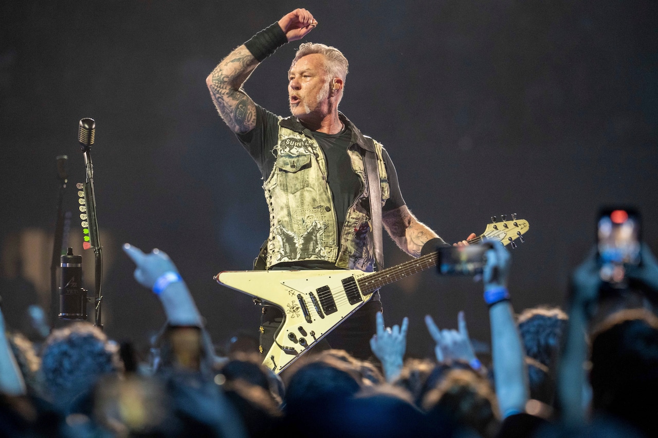 Rare Performance: Metal Legends Electrify Northeast Venue In Intimate Setting Rare Performance: Metal Legends Electrify Northeast Venue In Intimate Setting