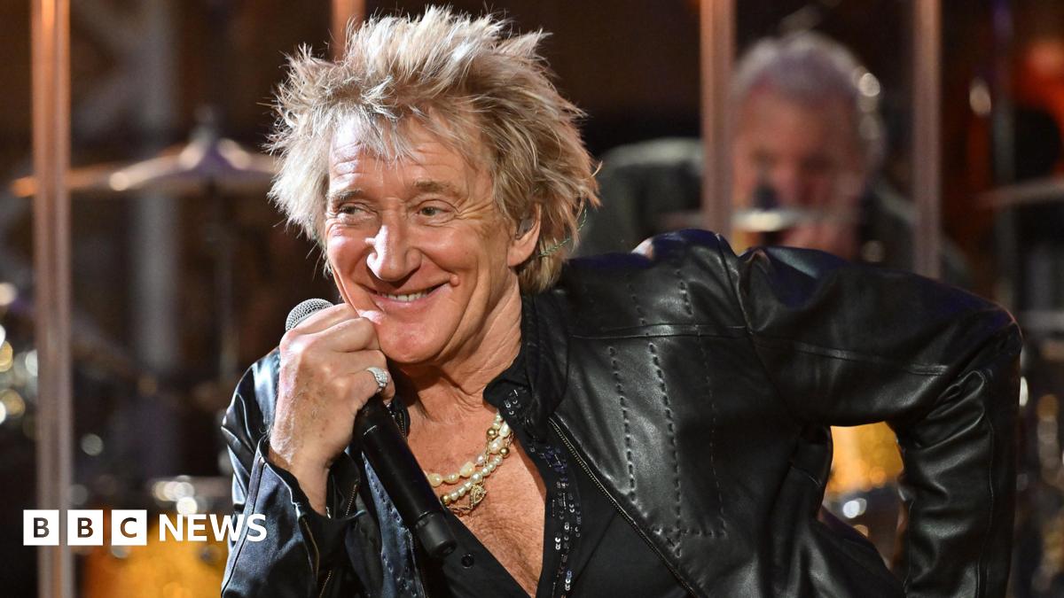 Rod Stewart Criticizes Glastonbury's Scheduling: Rod Stewart Criticizes Glastonbury's Scheduling: