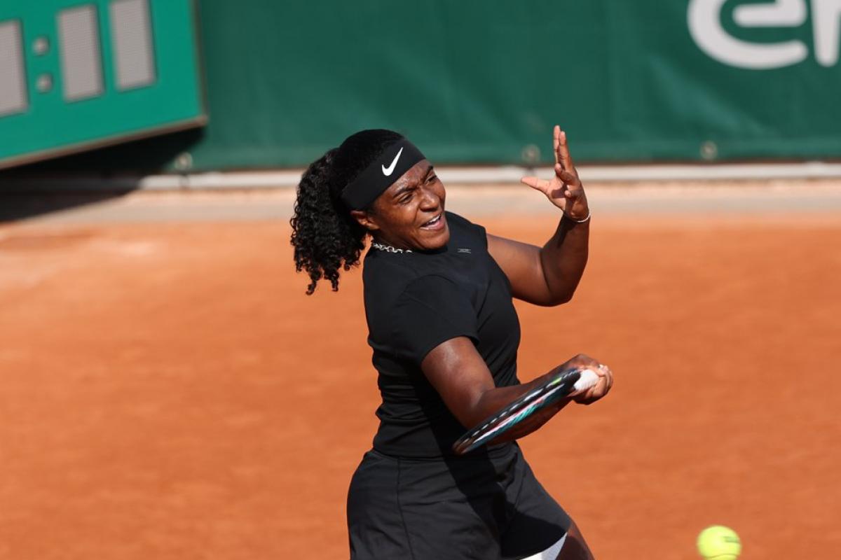 Roland-Garros: Hailey Baptiste Doit Changer Son Bandeau, Trop Visible Roland-Garros: Hailey Baptiste Doit Changer Son Bandeau, Trop Visible
