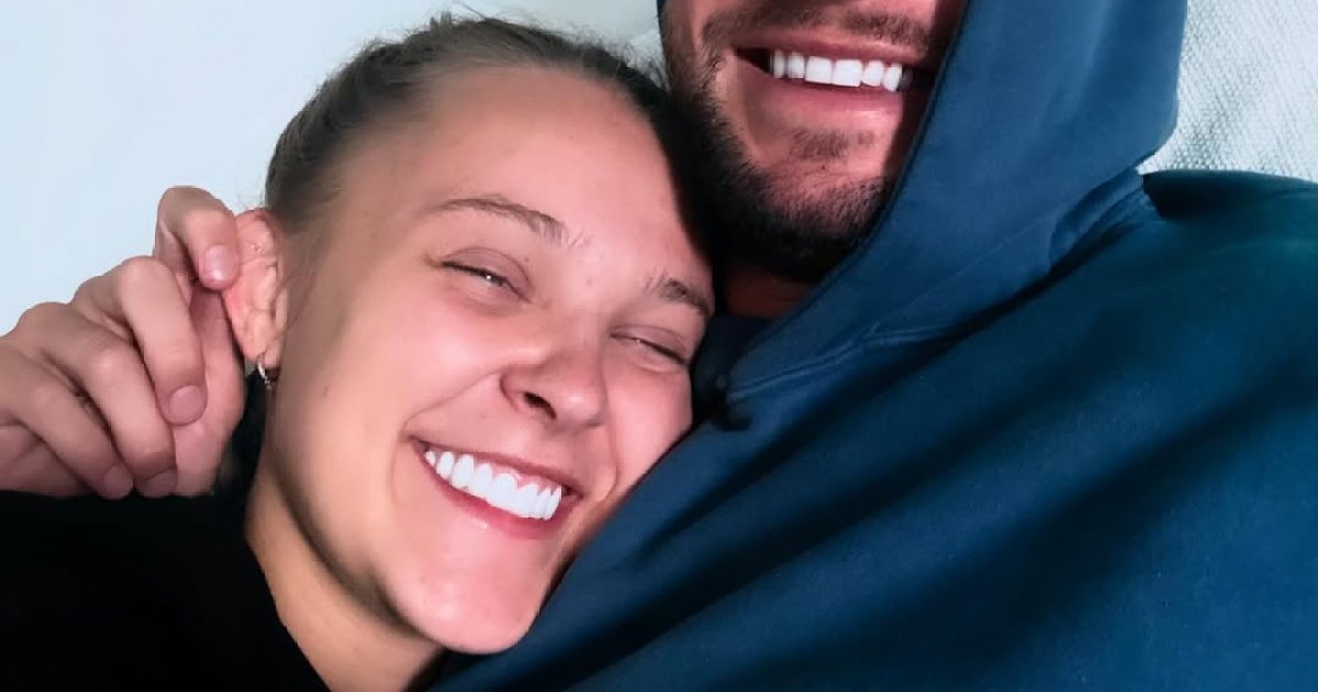 Romance Rumors Heat Up: Chris Hughes Spotted With JoJo Siwa Romance Rumors Heat Up: Chris Hughes Spotted With JoJo Siwa