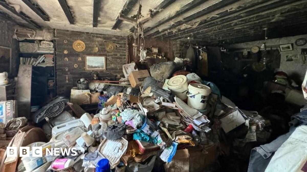 Rubbish-Filled Gwynedd House Sells At Auction For £38k Rubbish-Filled Gwynedd House Sells At Auction For £38k