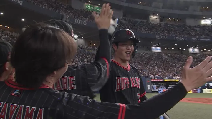 Ryo Ota's Eighth Bases-Loaded Grand Slam Narrows The Gap
