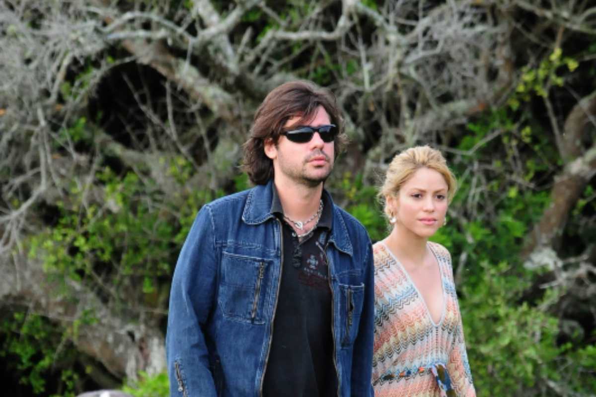 Shakira Revive Su Historia Con Antonio De La Rúa En Su Nueva Canción: Analizamos La Letra. Shakira Revive Su Historia Con Antonio De La Rúa En Su Nueva Canción: Analizamos La Letra.
