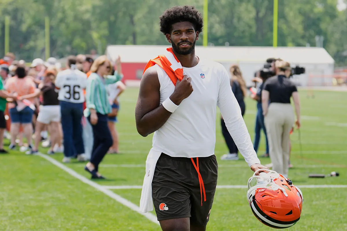 Shedeur Sanders, Joe Flacco Trade Words: A Heated NFL Conversation Shedeur Sanders, Joe Flacco Trade Words: A Heated NFL Conversation
