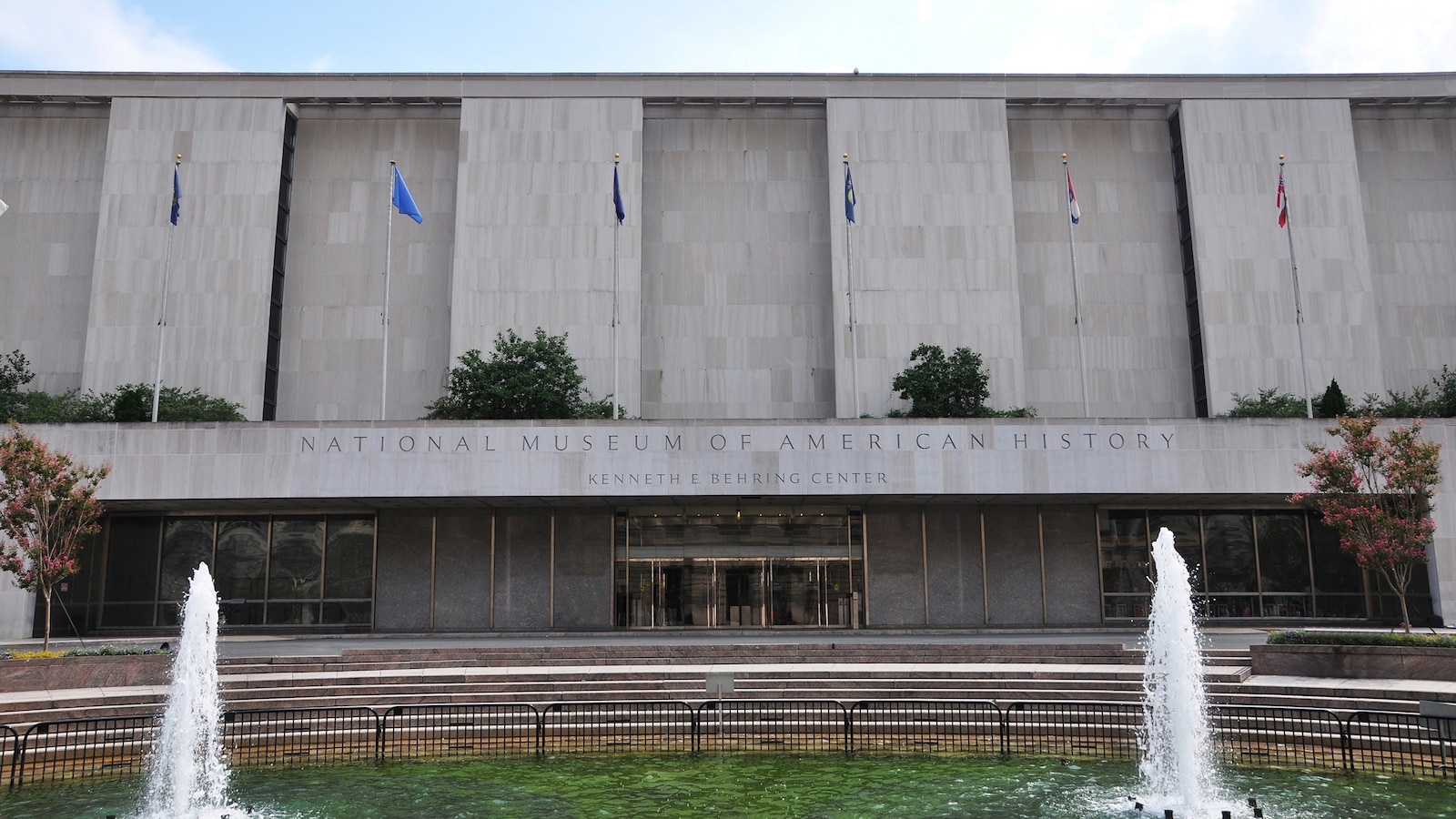 Smithsonian Exhibit On Presidential Power: Trump Impeachment References Removed Smithsonian Exhibit On Presidential Power: Trump Impeachment References Removed