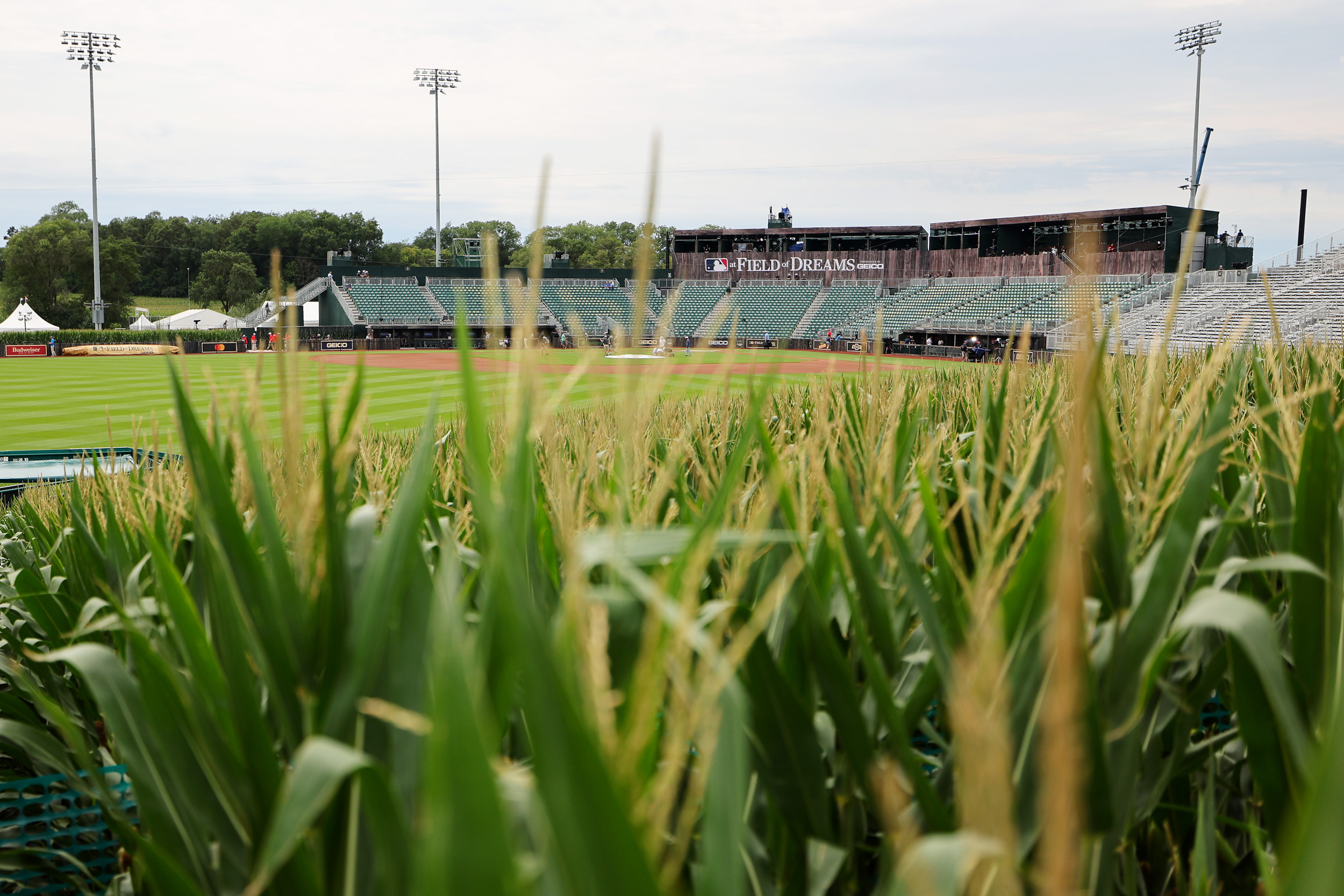 Three Years Later: Phillies And Mets Renew Rivalry At Field Of Dreams