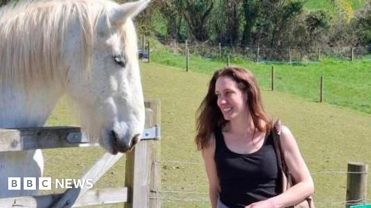 Tragedy In Devon: Man And Woman Identified After Fatal Skydive Tragedy In Devon: Man And Woman Identified After Fatal Skydive