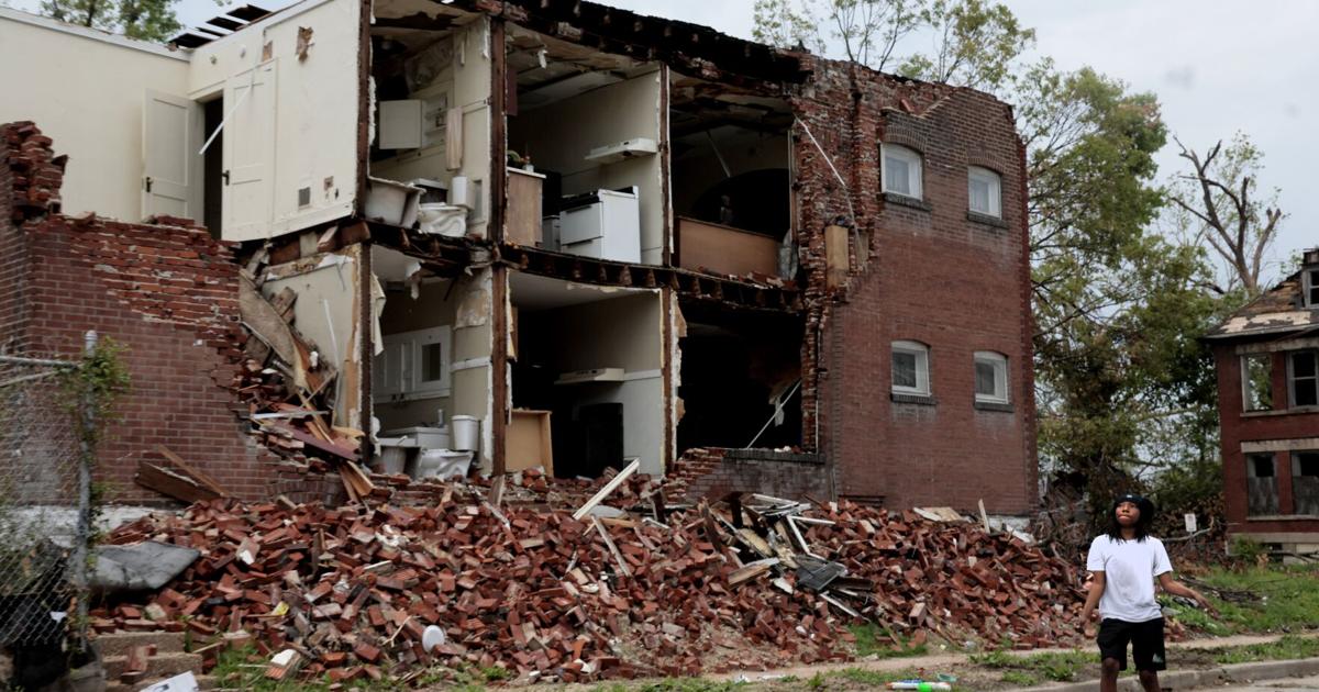 Trump Grants FEMA Aid To St. Louis Following Devastating Tornado Trump Grants FEMA Aid To St. Louis Following Devastating Tornado